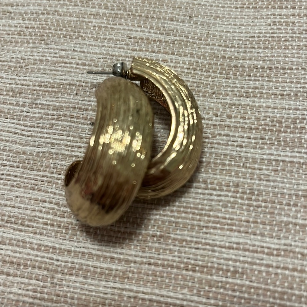 Chunky Earrings (Gold Color)